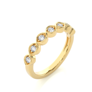 Scalloped Prong Set Wedding Band